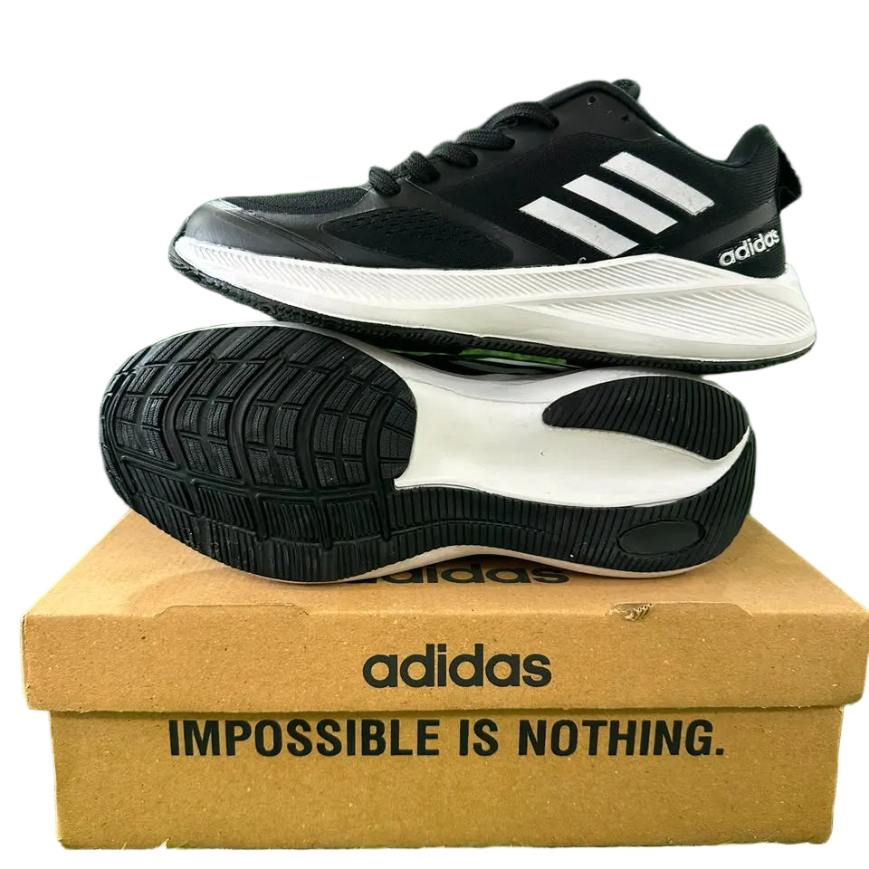 Active Performance Mesh Sneakers – Black / White